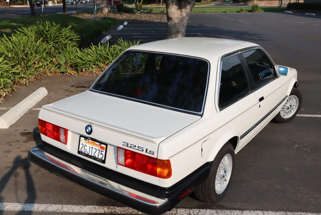 1987 BMW E30 3 Series - Image 11 of 31