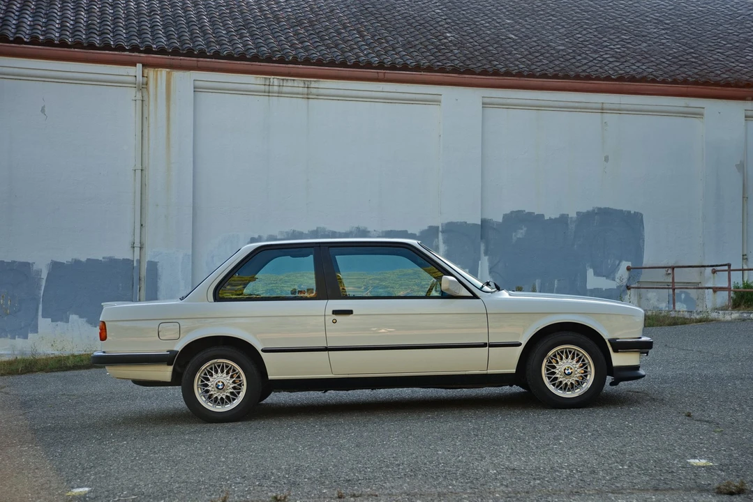 1987 BMW E30 3 Series - Image 14 of 31