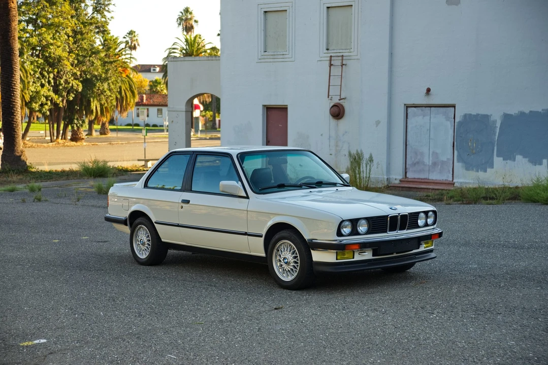1987 BMW E30 3 Series - Image 12 of 31