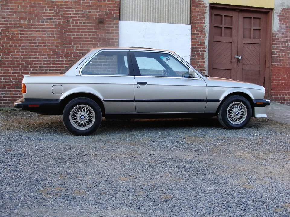 1987 BMW E30 3 Series - Image 9 of 31
