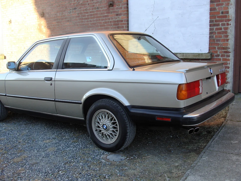 1987 BMW E30 3 Series - Image 14 of 31