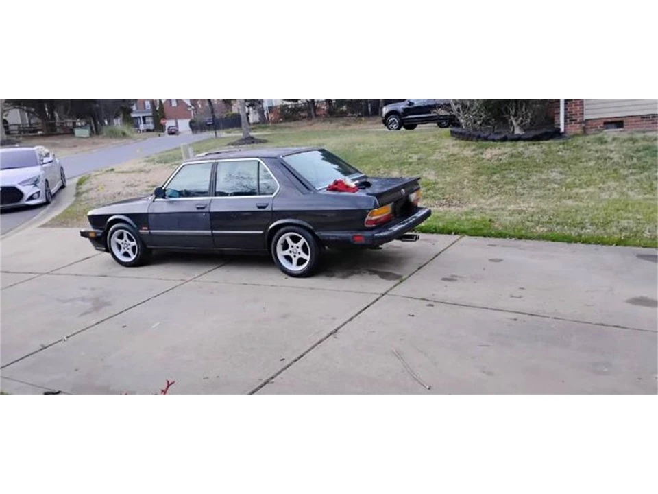 1987 BMW E28 5 Series - Image 2 of 9