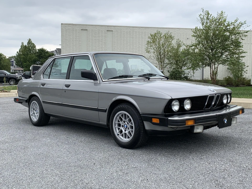 1987 BMW E28 5 Series - Image 11 of 12