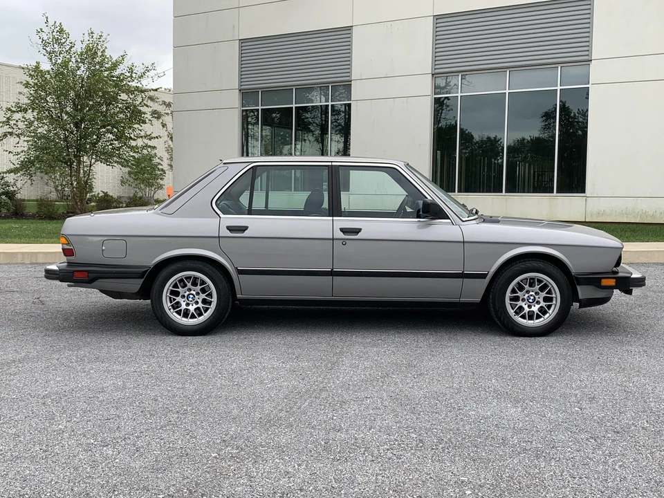 1987 BMW E28 5 Series - Image 10 of 12