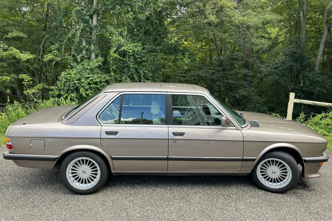 1987 BMW E28 5 Series - Image 14 of 31