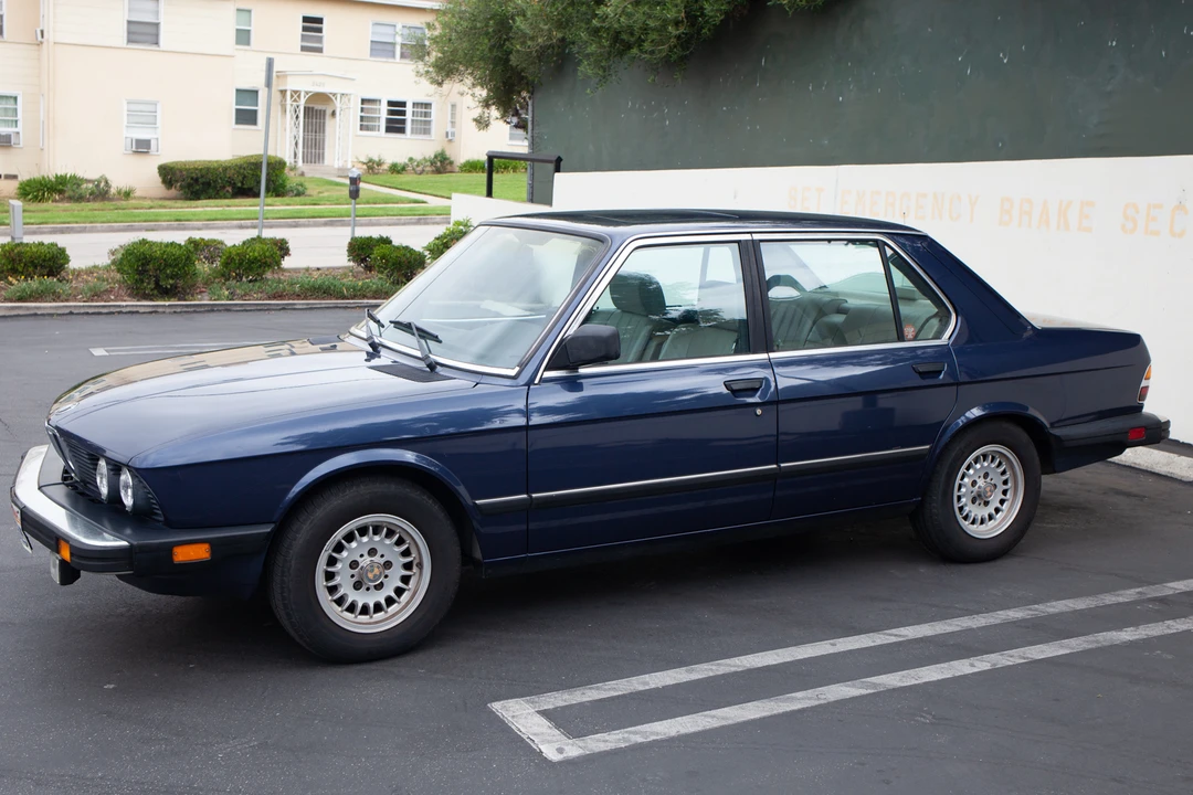 1987 BMW E28 5 Series - Image 10 of 31