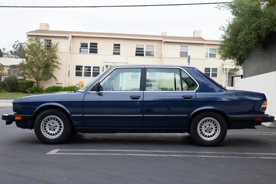 1987 BMW E28 5 Series - Image 11 of 31