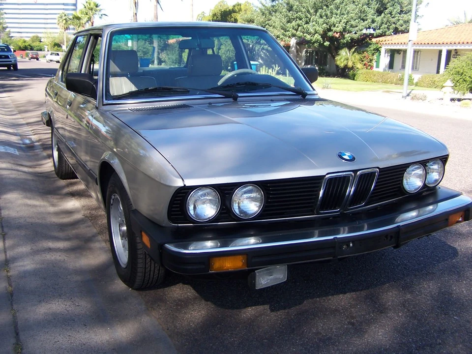 1987 BMW E28 5 Series - Image 2 of 31