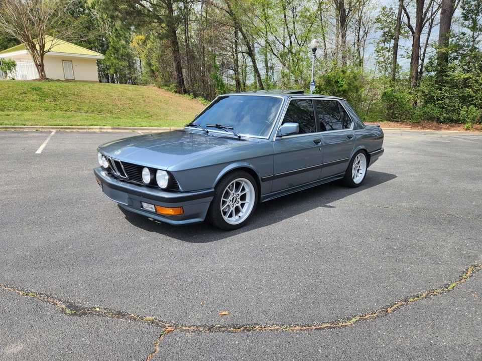 1987 BMW E28 5 Series - Image 2 of 31
