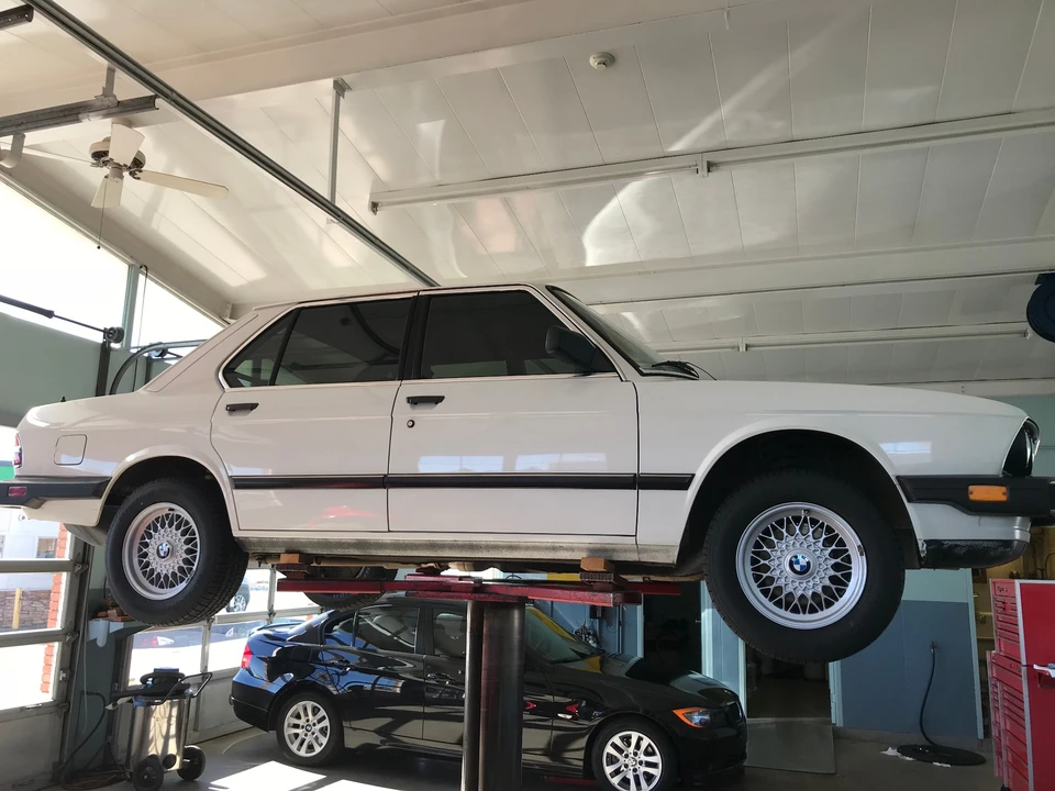 1987 BMW E28 5 Series - Image 10 of 31