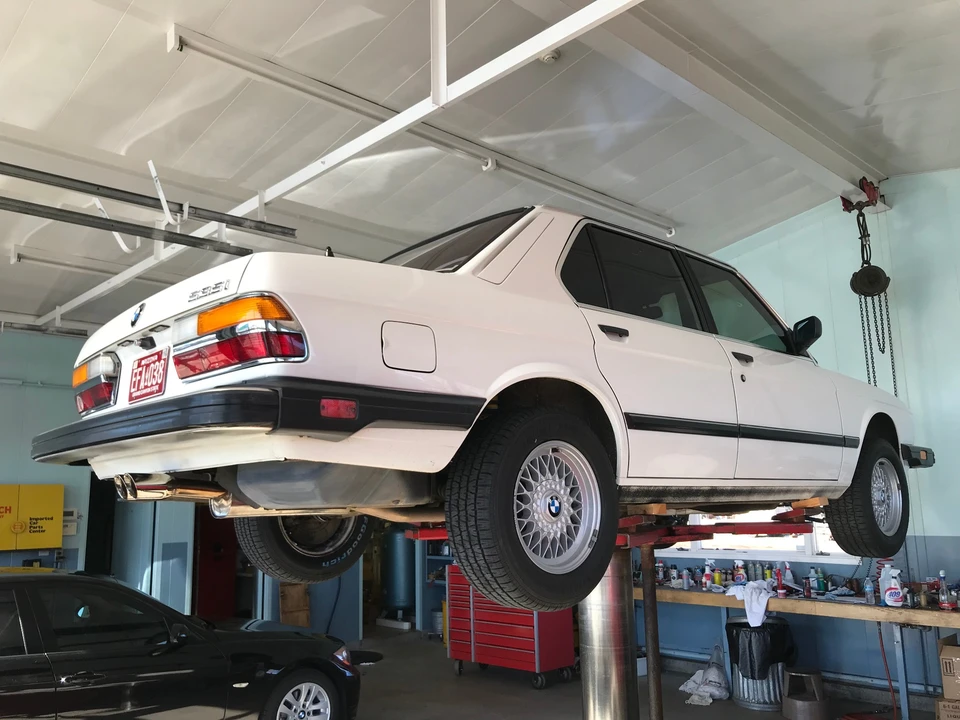 1987 BMW E28 5 Series - Image 13 of 31