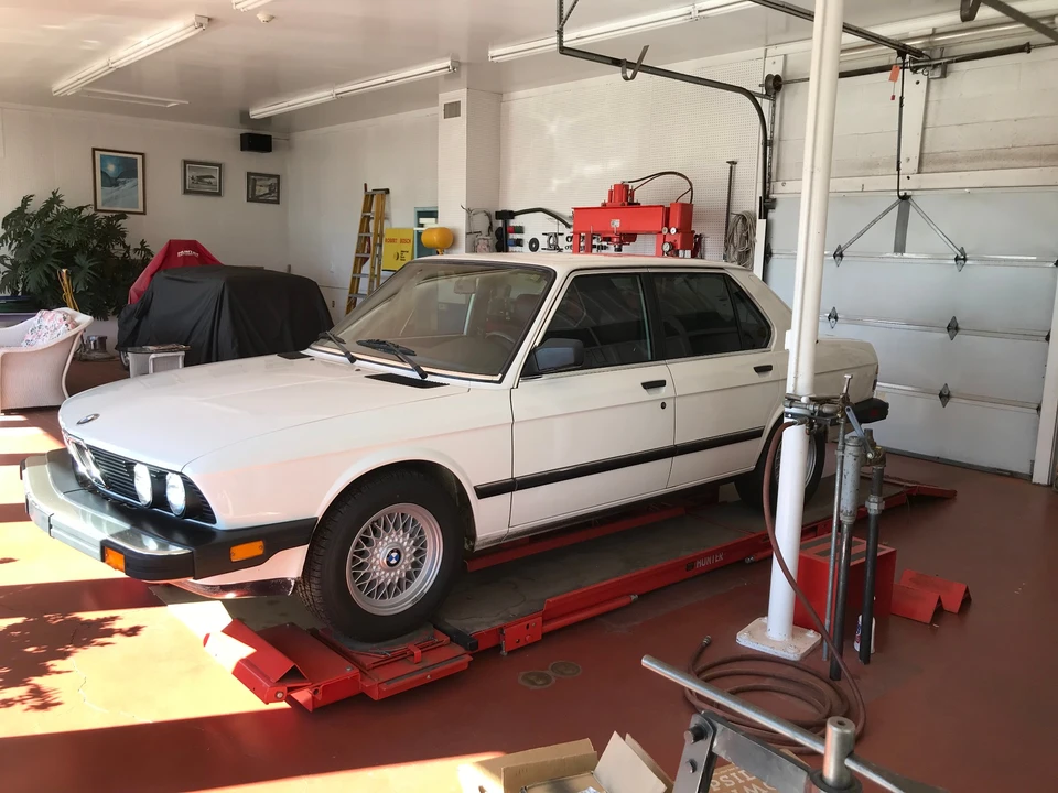 1987 BMW E28 5 Series - Image 7 of 31