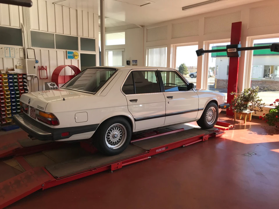 1987 BMW E28 5 Series - Image 9 of 31