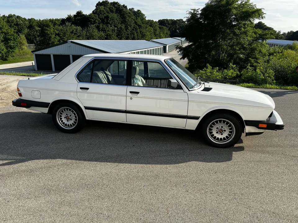 1987 BMW E28 5 Series - Image 7 of 31
