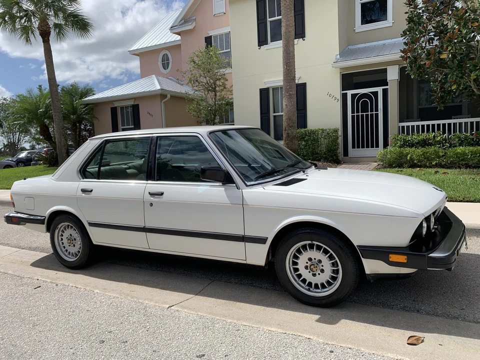 1987 BMW E28 5 Series - Image 2 of 31