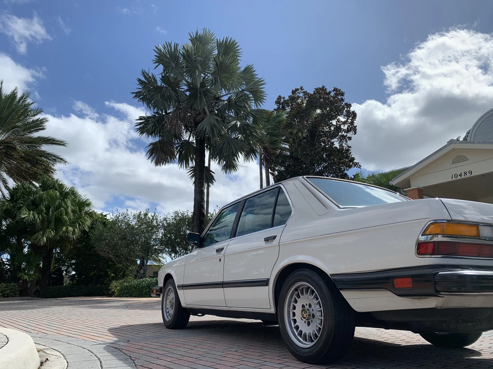 1987 BMW E28 5 Series - Image 17 of 31