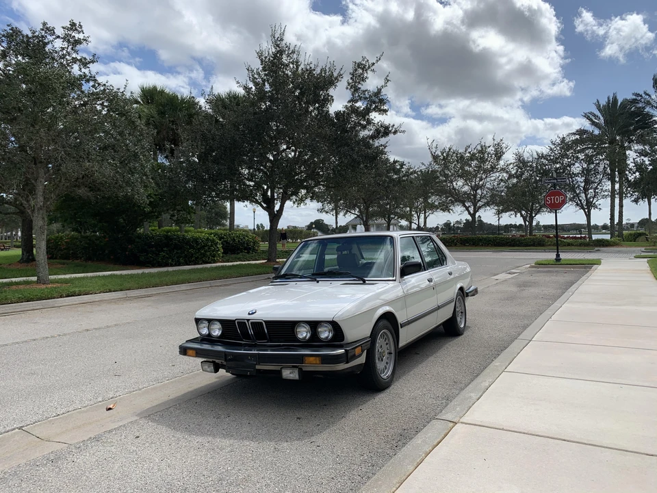 1987 BMW E28 5 Series - Image 13 of 31