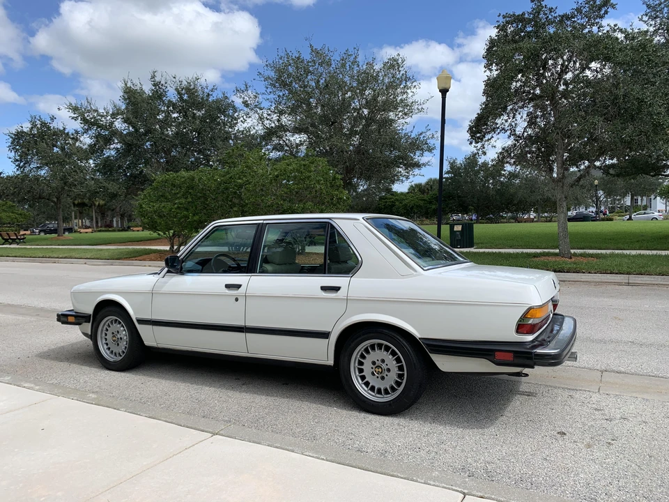 1987 BMW E28 5 Series - Image 7 of 31
