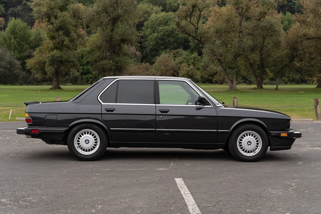 1987 BMW E28 5 Series - Image 8 of 31