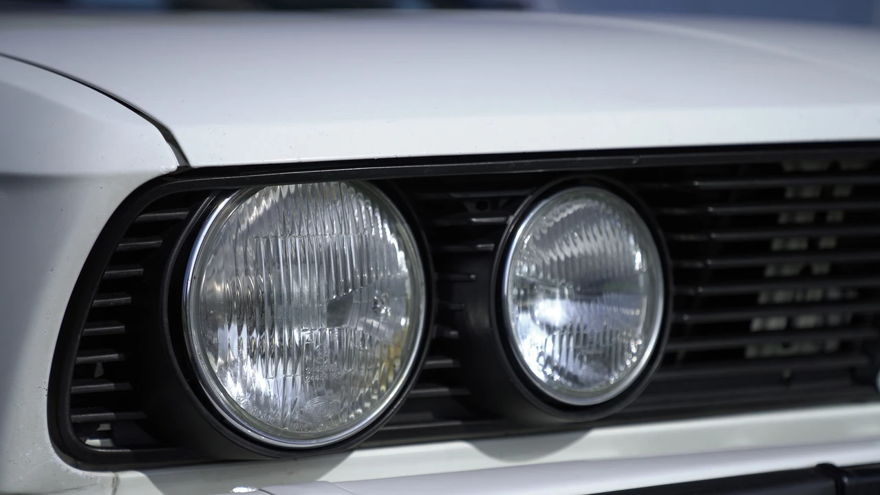 1987 BMW E28 5 Series - Image 30 of 31