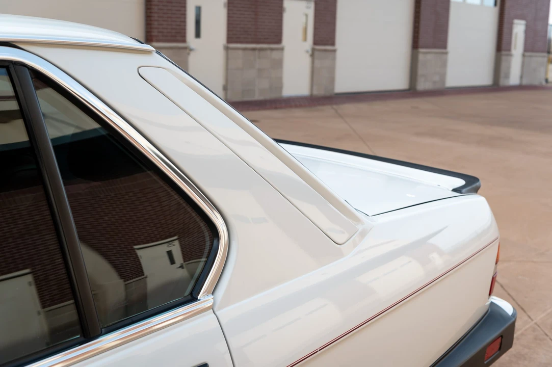 1987 BMW E28 5 Series - Image 30 of 31