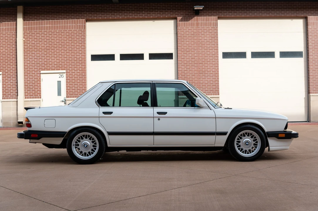 1987 BMW E28 5 Series - Image 13 of 31