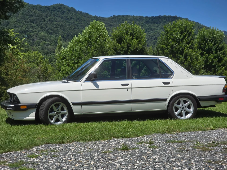 1987 BMW E28 5 Series - Image 10 of 31