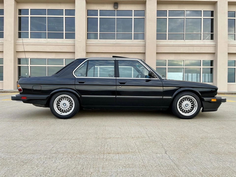 1987 BMW E28 5 Series - Image 10 of 31