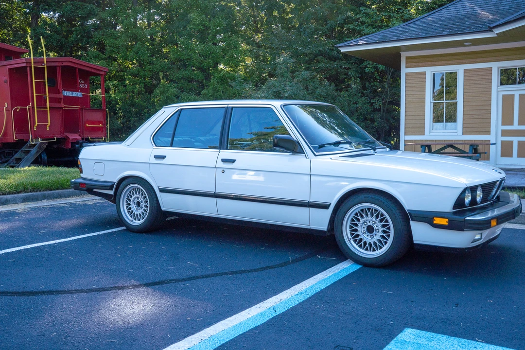 1987 BMW E28 5 Series - Image 11 of 31