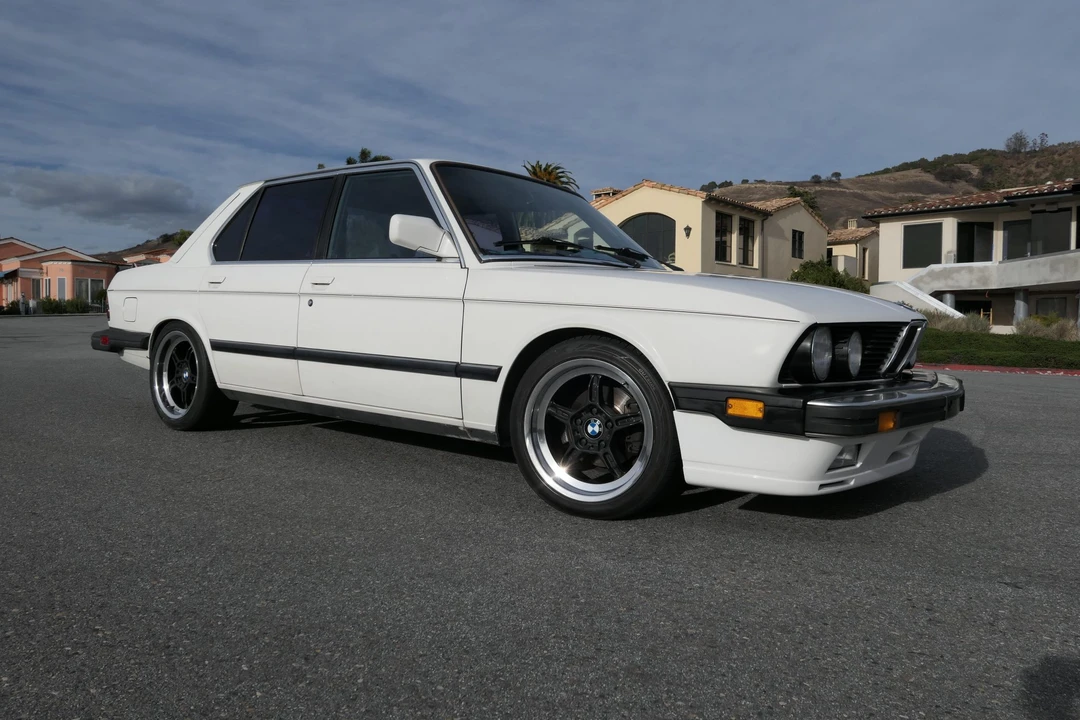 1987 BMW E28 5 Series - Image 2 of 31
