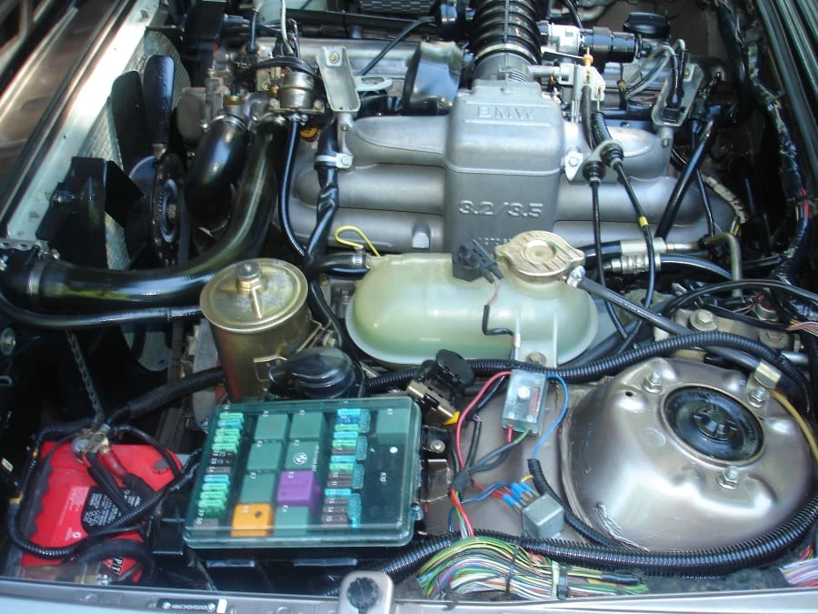 1987 BMW E24 6 Series - Image 6 of 8