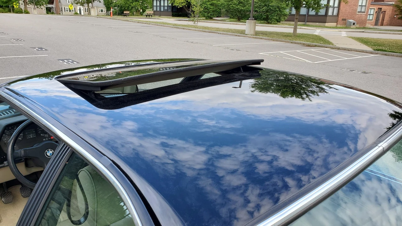 1987 BMW E24 6 Series - Image 29 of 31