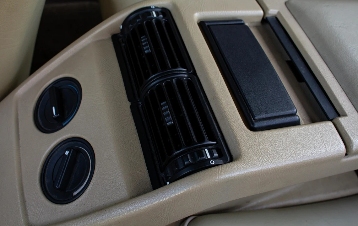 1987 BMW E24 6 Series - Image 28 of 31