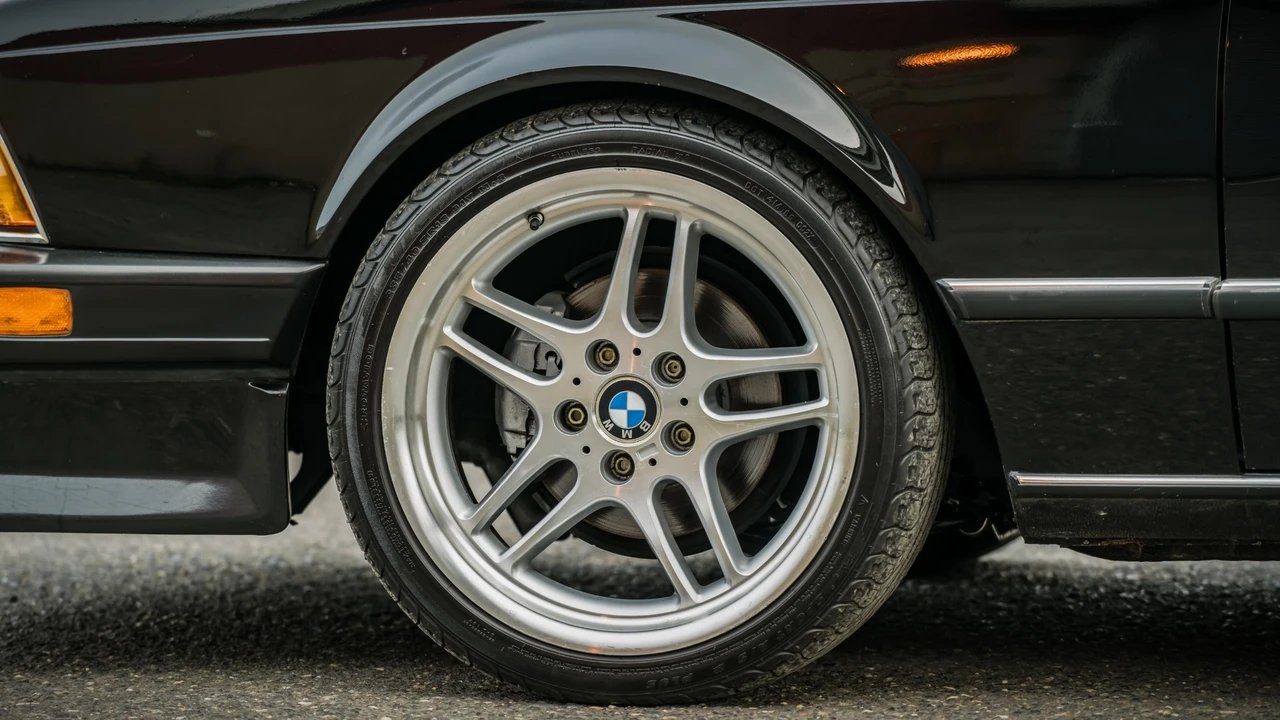 1987 BMW E24 6 Series - Image 30 of 31