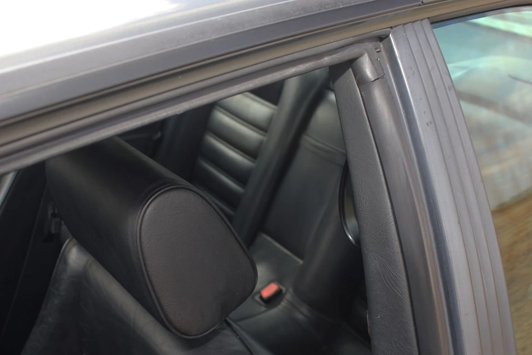 1987 BMW E24 6 Series - Image 28 of 30