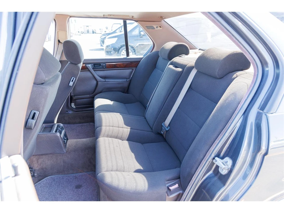 1987 BMW E32 7 Series - Image 12 of 15