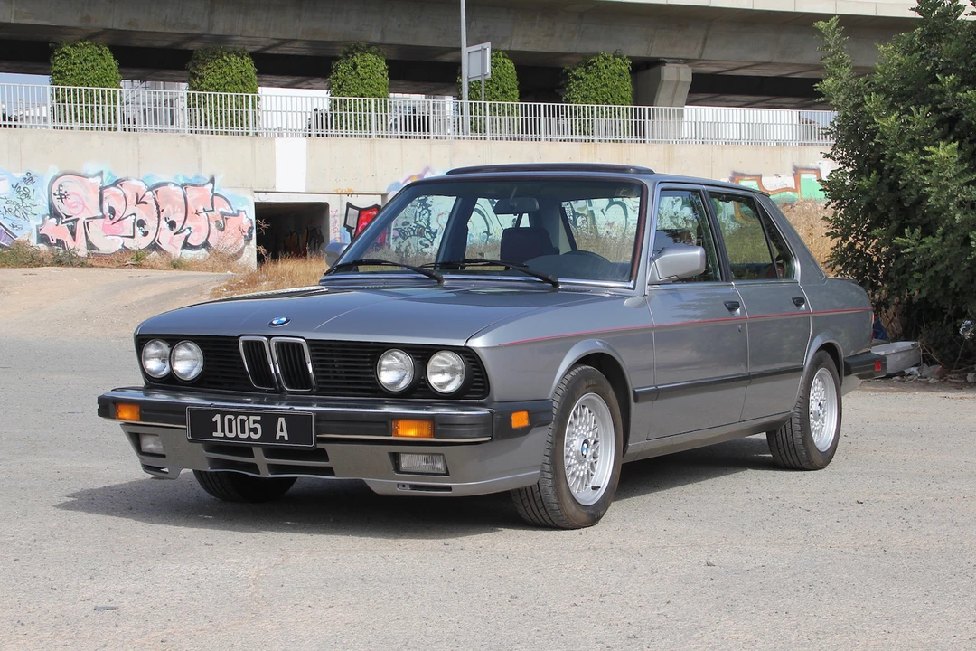 1987 BMW E28 5 Series - Image 2 of 2