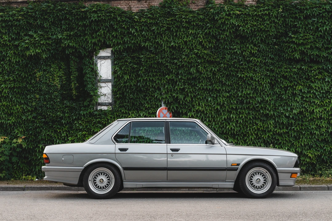 1987 BMW E28 M5 - Image 7 of 31