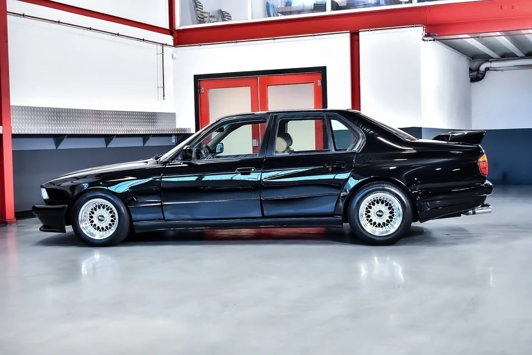 1987 BMW E32 7 Series - Image 28 of 30