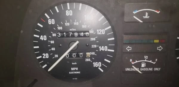 1987 BMW E32 7 Series - Image 8 of 18