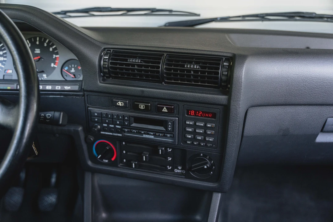 1987 BMW E30 M3 - Image 12 of 31