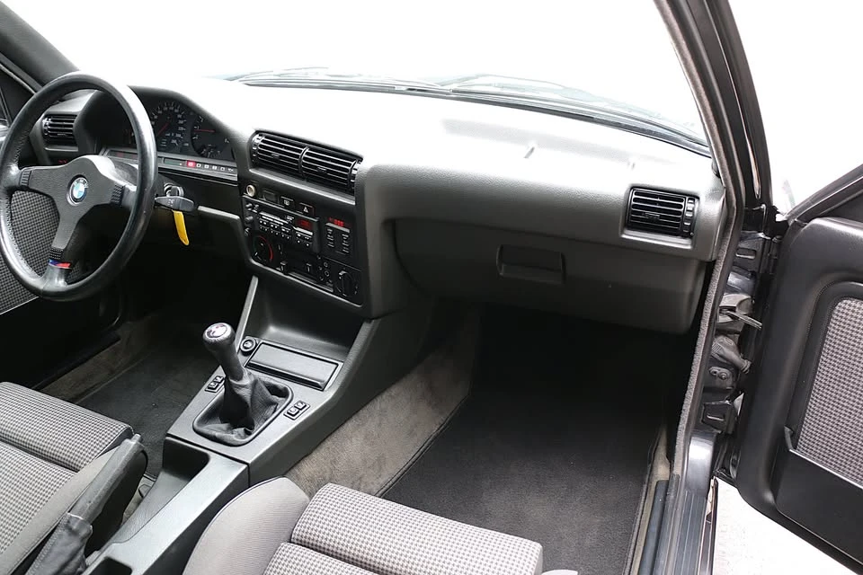 1987 BMW E30 M3 - Image 16 of 20