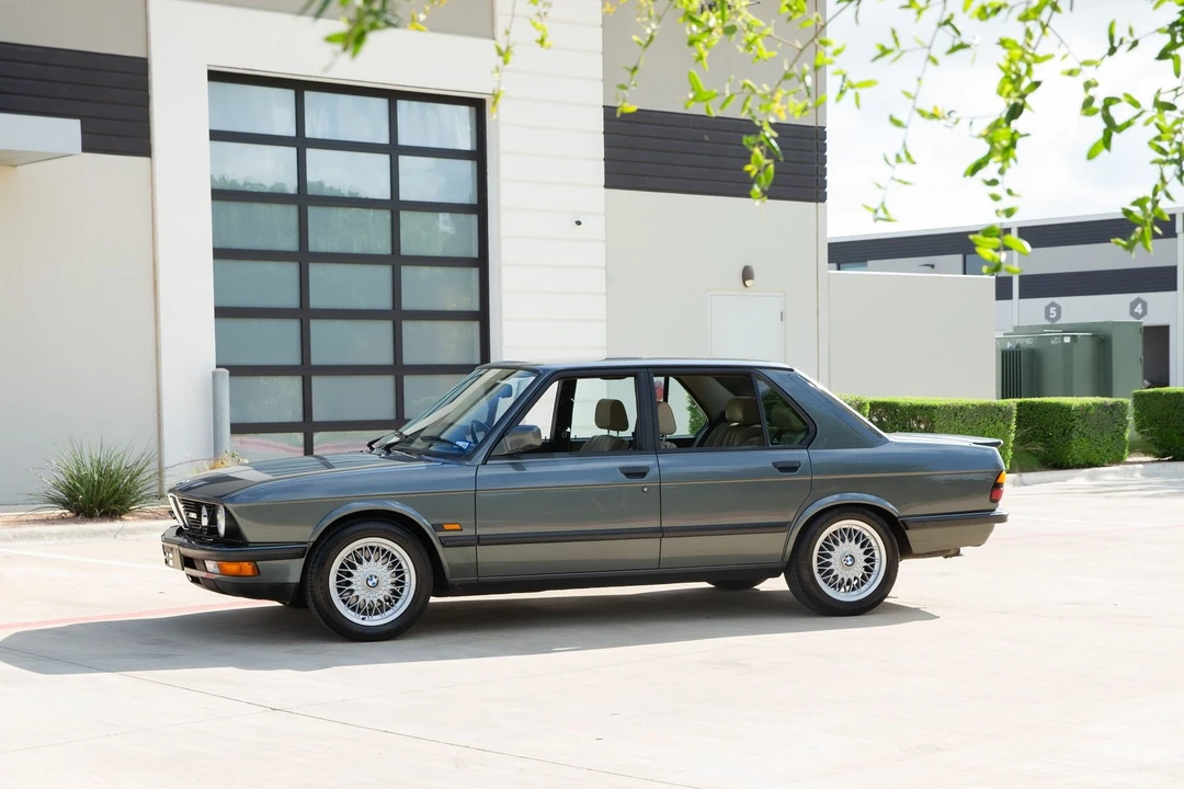 1987 BMW E28 M5 - Image 2 of 31
