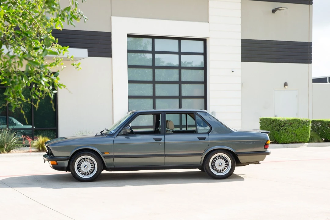 1987 BMW E28 M5 - Image 5 of 31