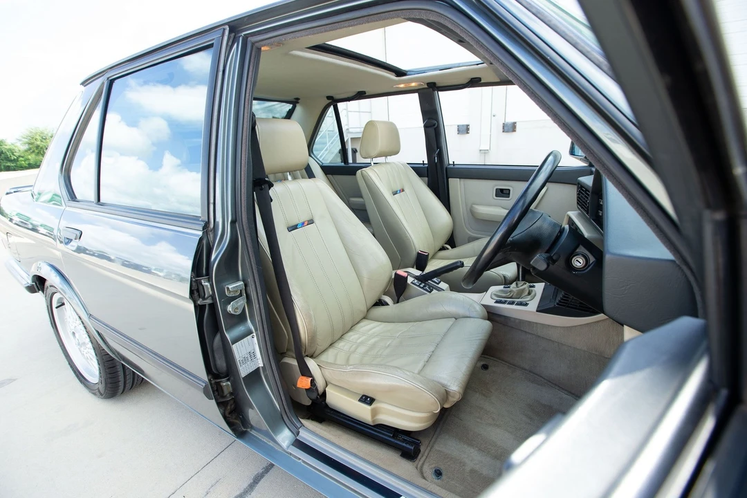 1987 BMW E28 M5 - Image 22 of 31