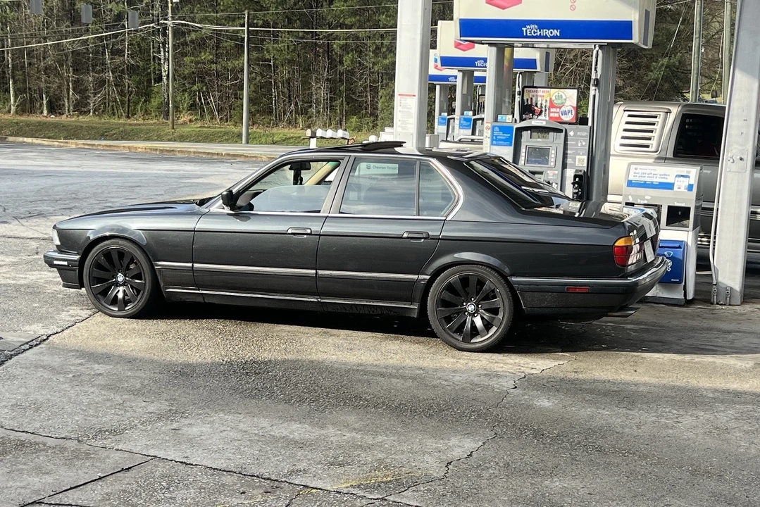 1987 BMW E32 7 Series - Image 3 of 4