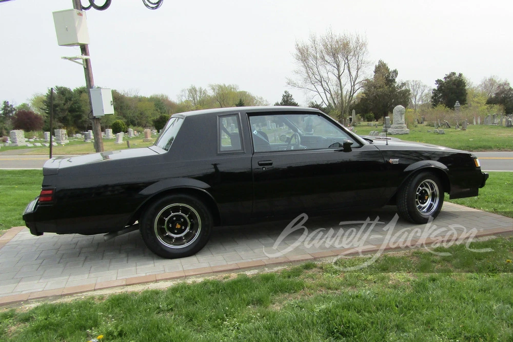 1987 Buick Grand National - Image 18 of 18