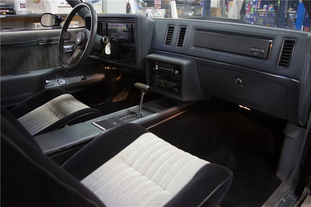 1987 Buick Grand National - Image 4 of 5