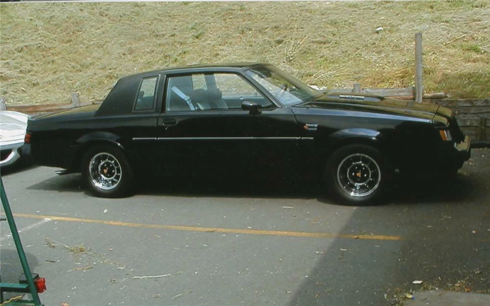 1987 Buick Grand National - Image 2 of 3