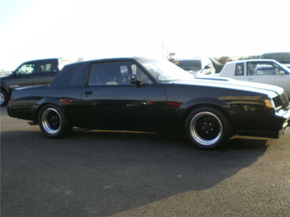 1987 Buick Grand National - Image 4 of 4
